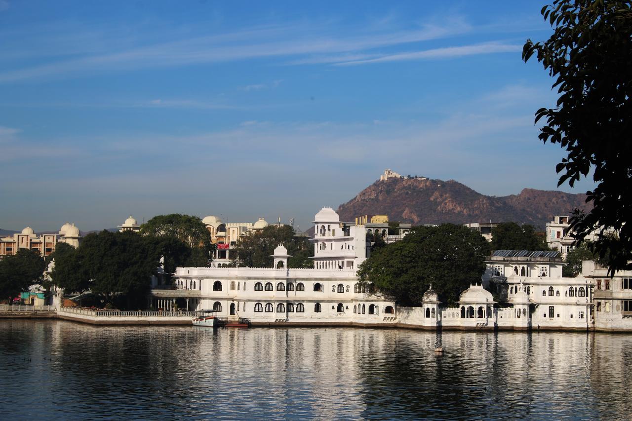 Gypsy Child Lake Hostel Udaipur Extérieur photo