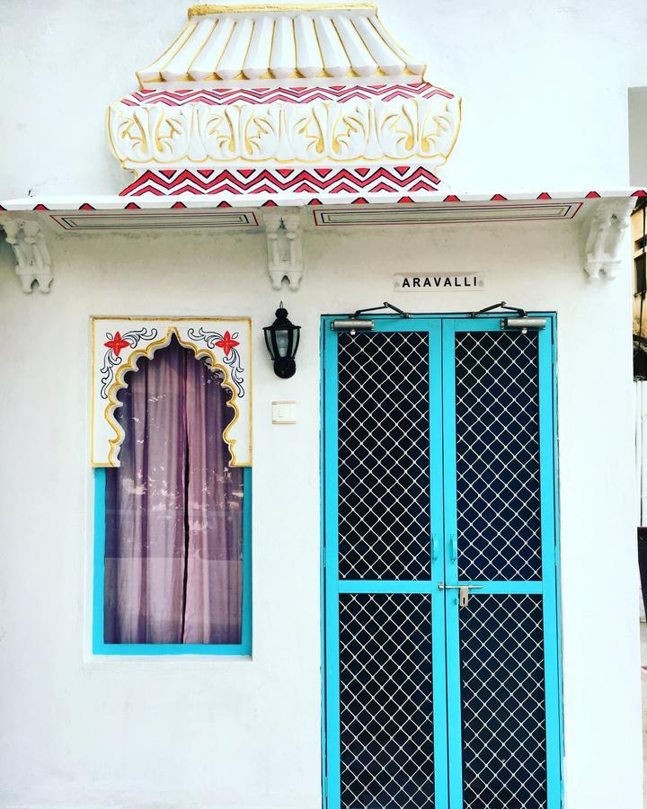 Gypsy Child Lake Hostel Udaipur Extérieur photo