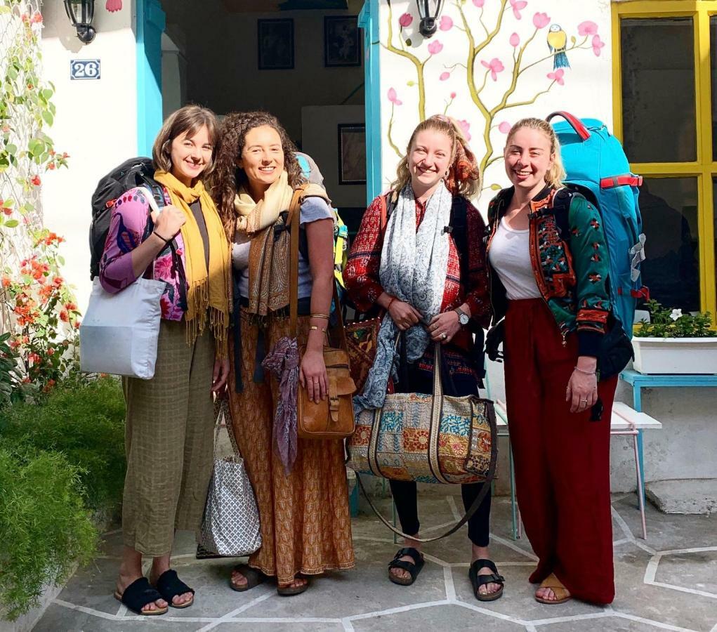 Gypsy Child Lake Hostel Udaipur Extérieur photo